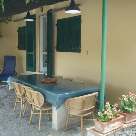 2 Via Degli Olivi פרוצ'ו