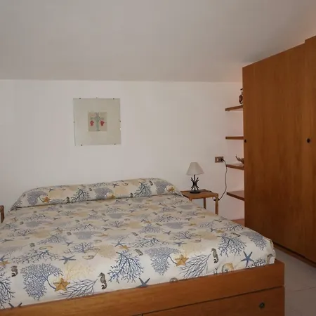 2 Via Degli Olivi * פרוצ'ו